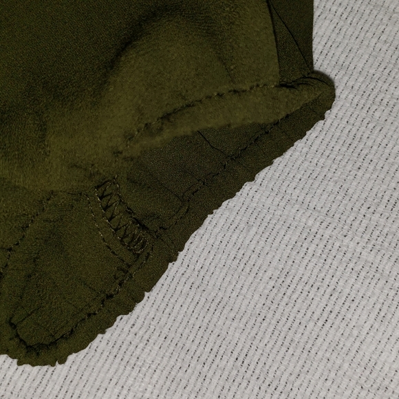 Torrid army green blouse - Picture 4 of 7